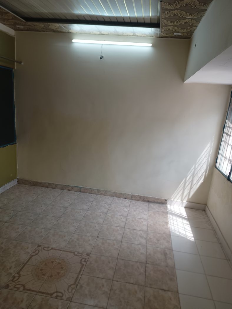 3 BHK DDA Flat for Sale in Block B, Dilshad Garden – Gated Society — photo 5
