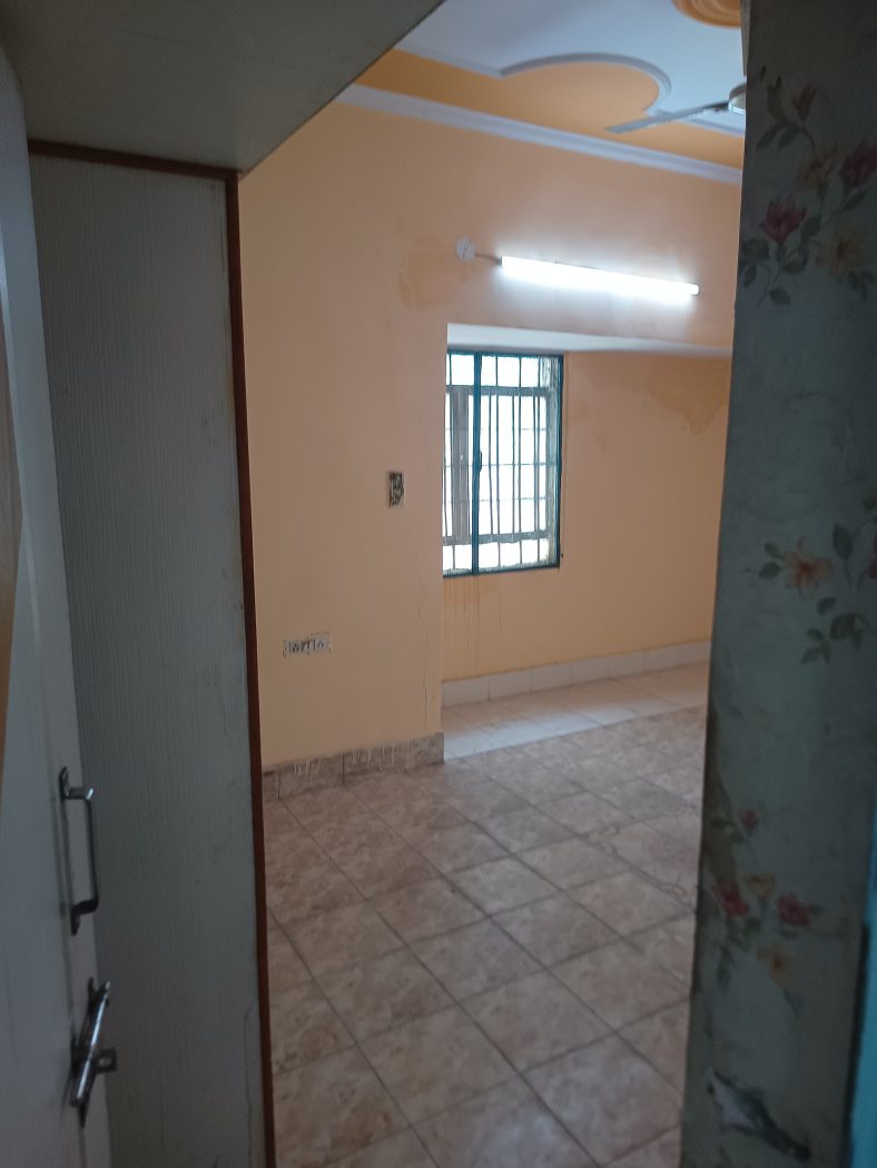 3 BHK DDA Flat for Sale in Block B, Dilshad Garden – Gated Society — photo 7