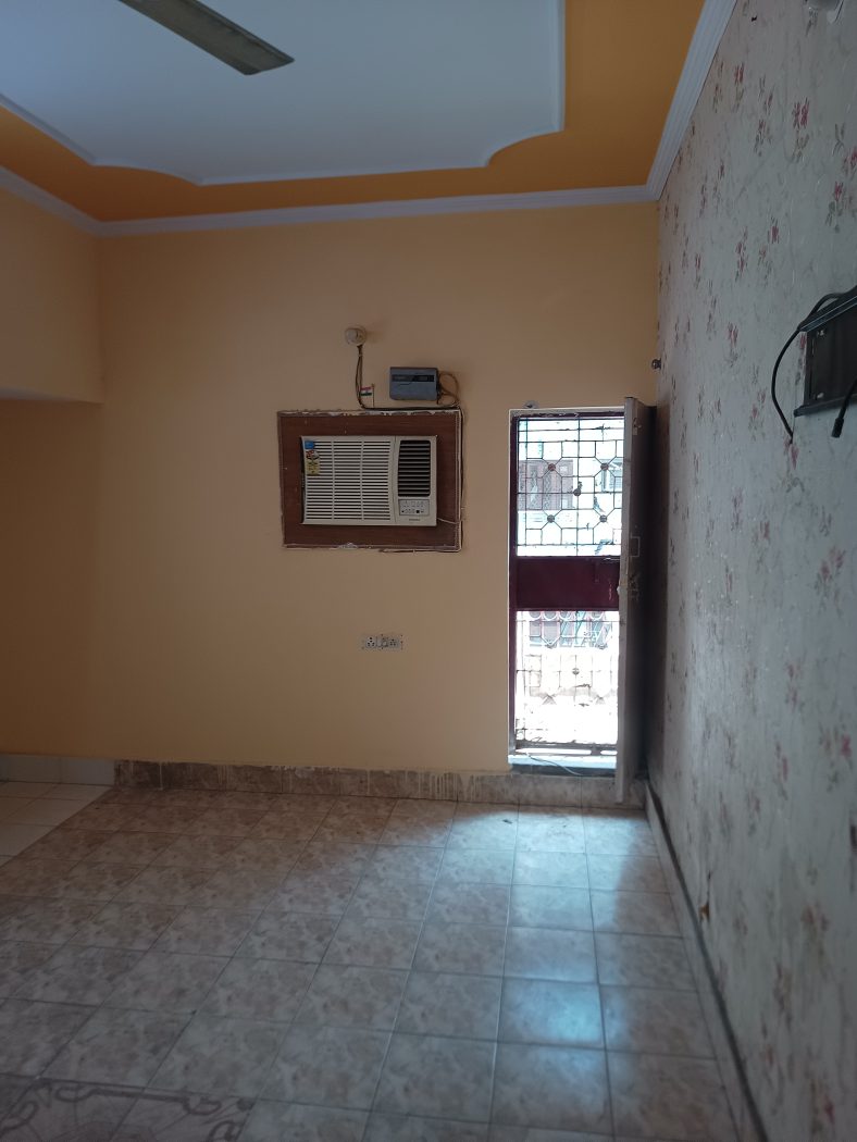 3 BHK DDA Flat for Sale in Block B, Dilshad Garden – Gated Society — photo 8