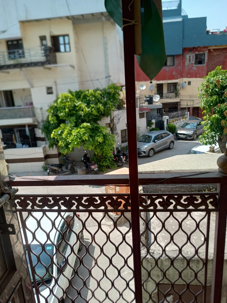 3 BHK DDA Flat for Sale in Block B, Dilshad Garden – Gated Society — photo 14