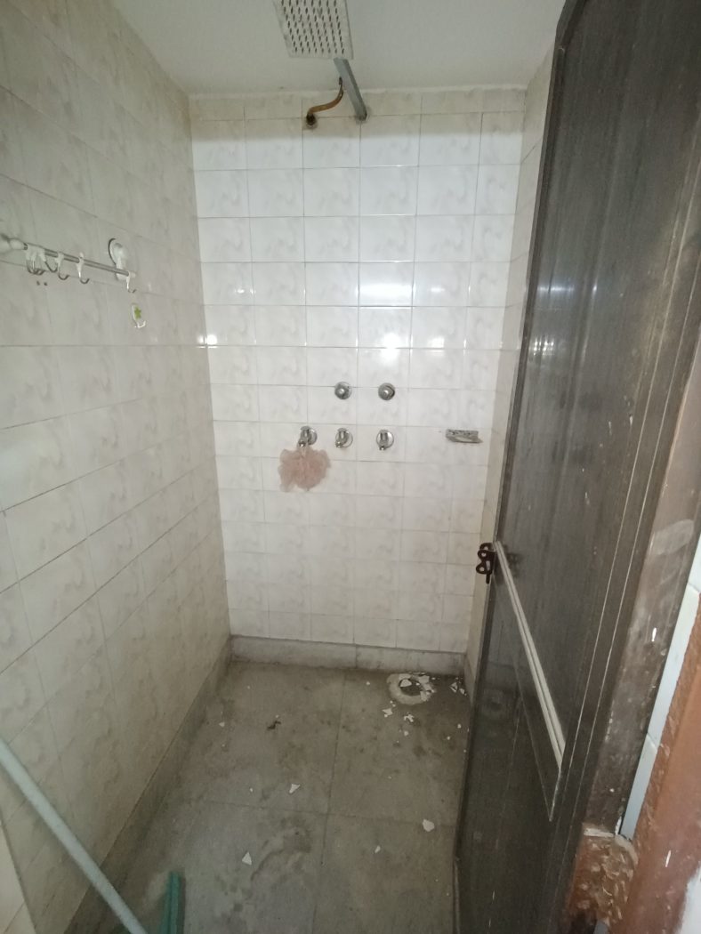 3 BHK DDA Flat for Sale in Block R, Dilshad Garden – First Floor — photo 7