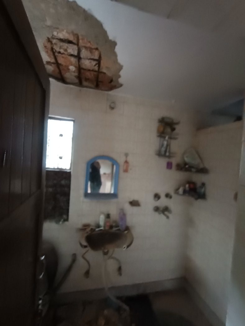 3 BHK DDA Flat for Sale in Block R, Dilshad Garden – First Floor — photo 9