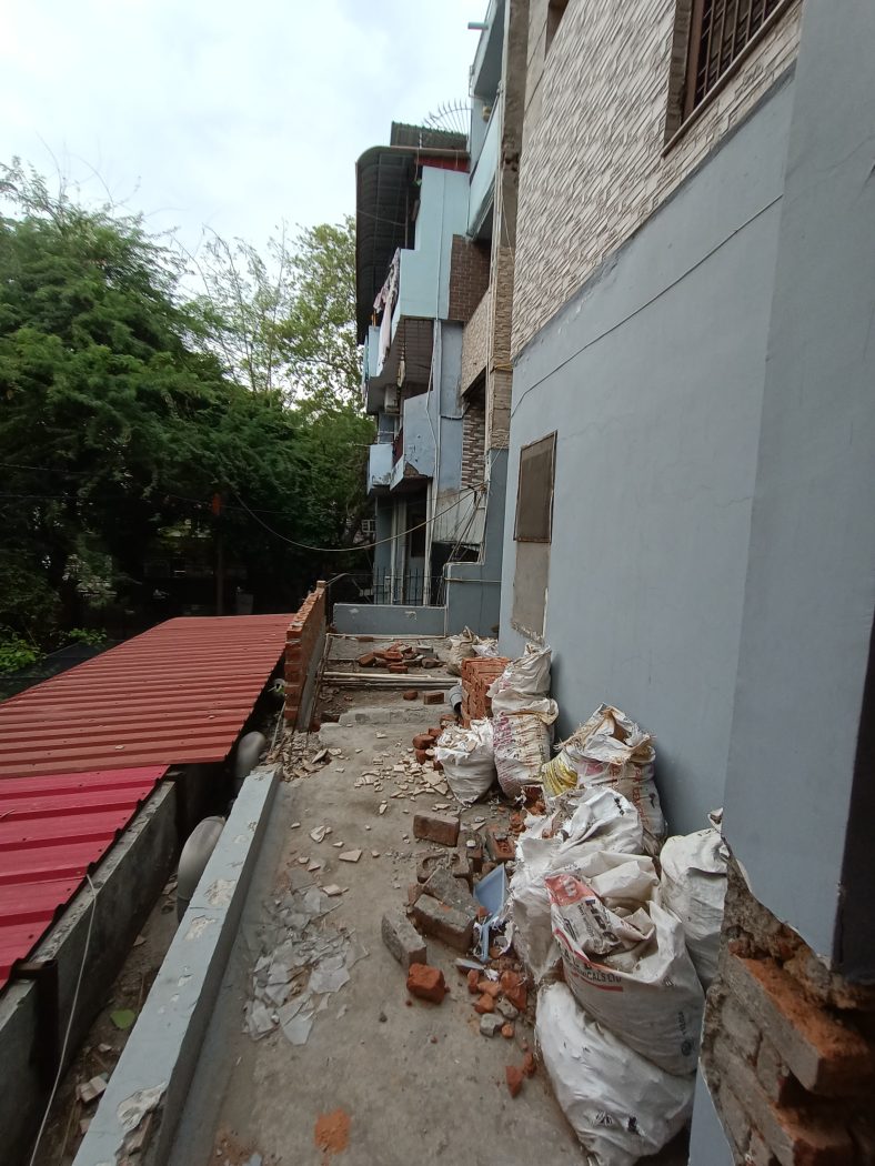 3 BHK DDA Flat for Sale in Block R, Dilshad Garden – First Floor — photo 10