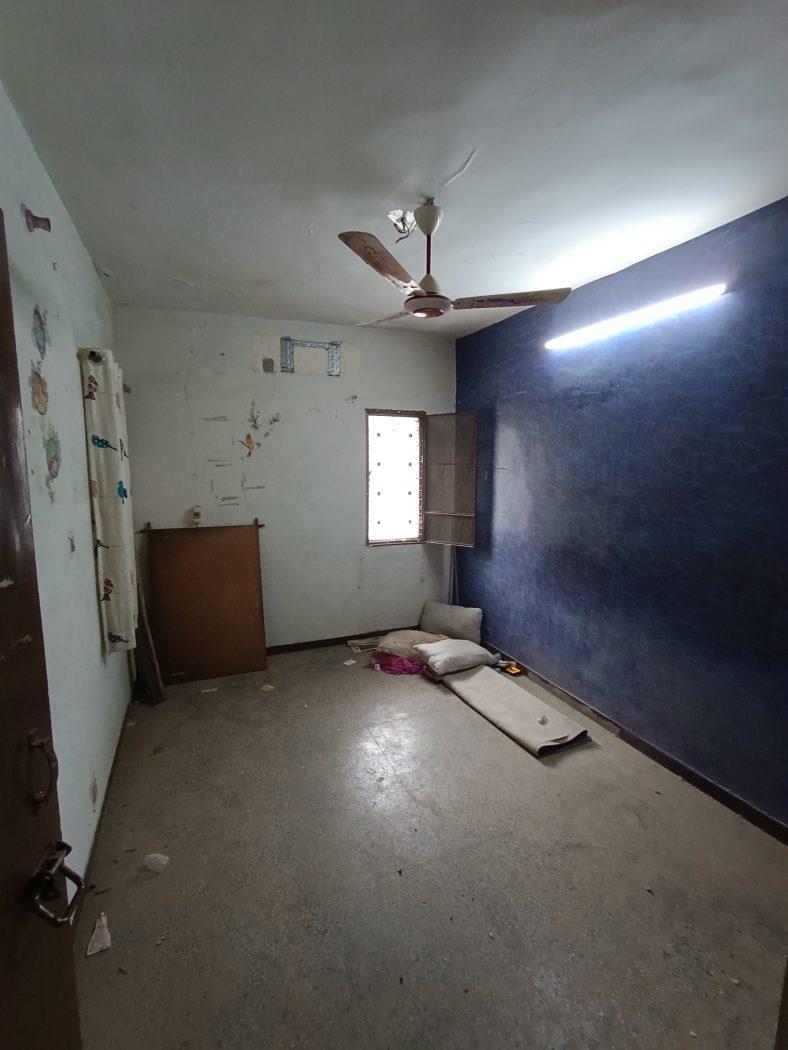 3 BHK DDA Flat for Sale in Block R, Dilshad Garden – First Floor — photo 11