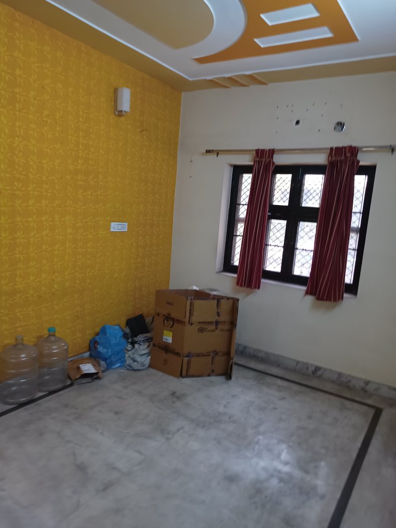 3BHK DDA flat in dilshad garden Block-C ready to move — photo 3