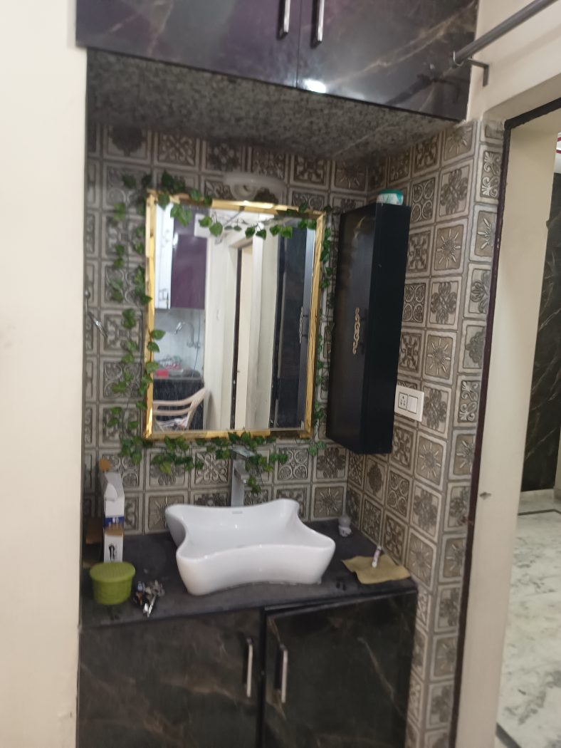 3BHK DDA flat in dilshad garden Block-C ready to move — photo 8
