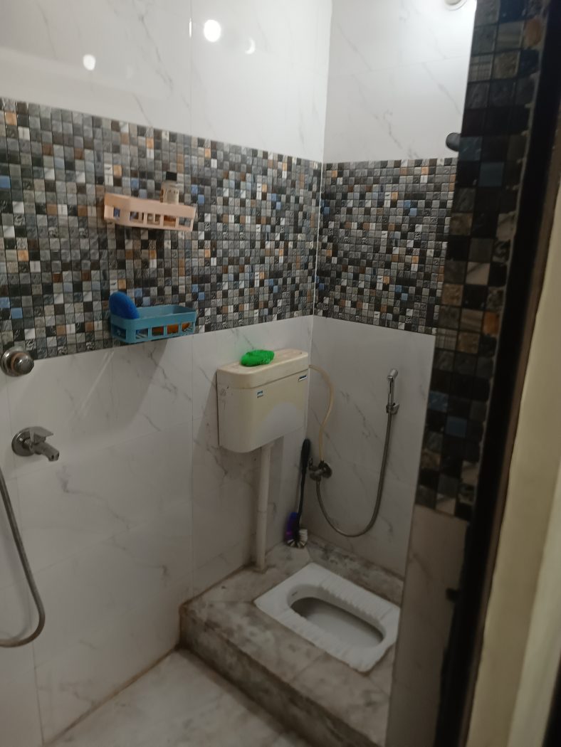 3BHK DDA flat in dilshad garden Block-C ready to move — photo 11