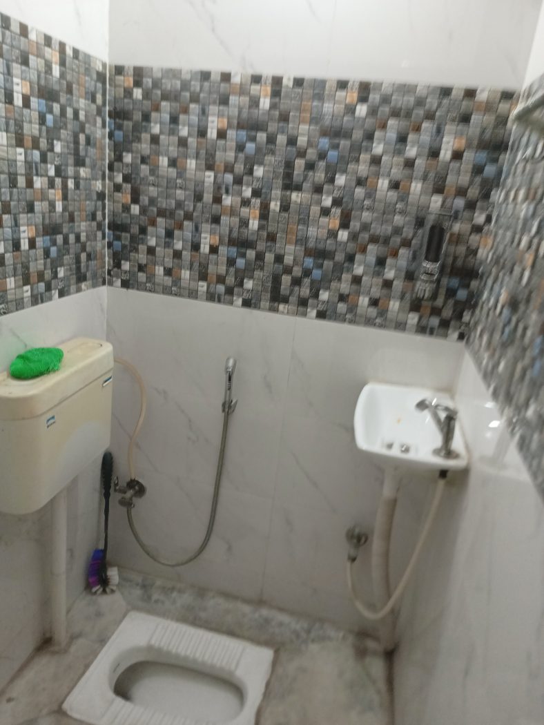 3BHK DDA flat in dilshad garden Block-C ready to move — photo 12