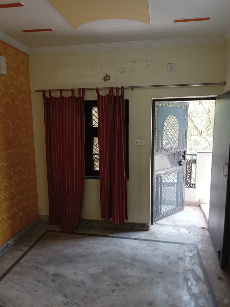 3BHK DDA flat in dilshad garden Block-C ready to move — photo 14