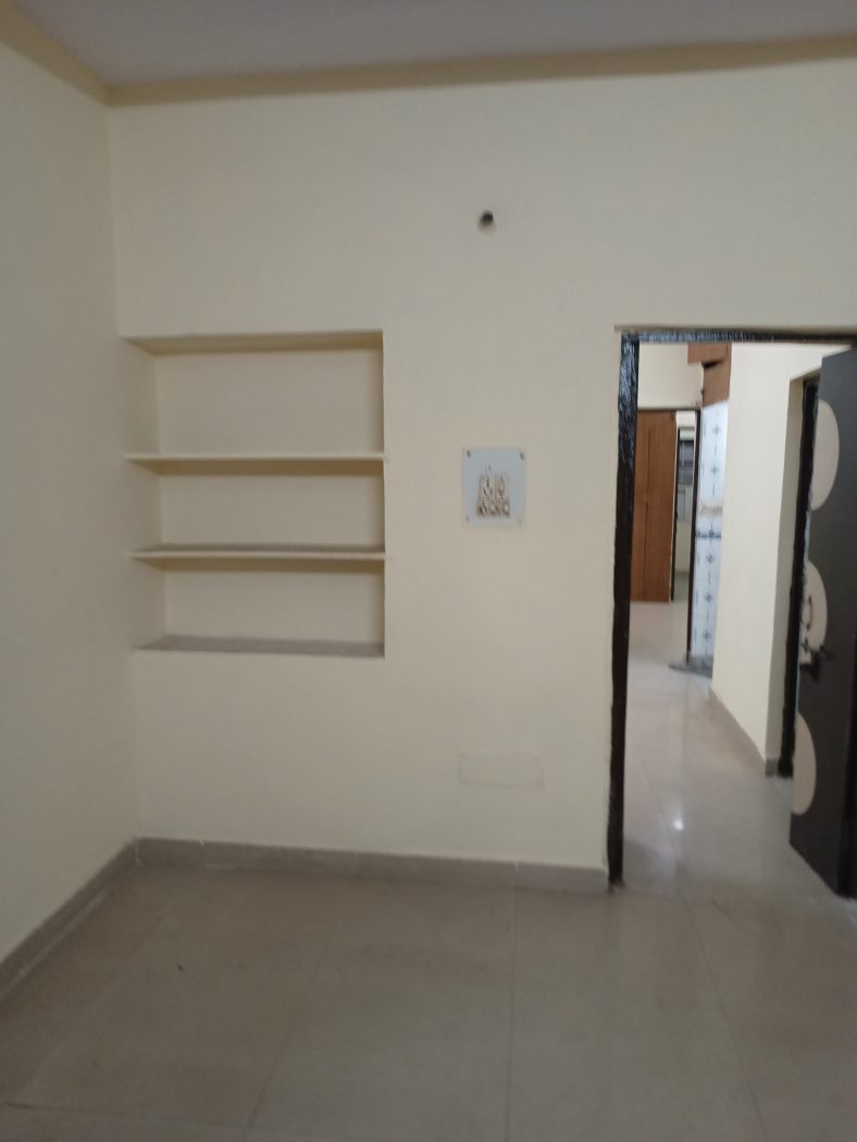 Pocket -D LIG dilshad garden flat for sale ready to move — photo 4