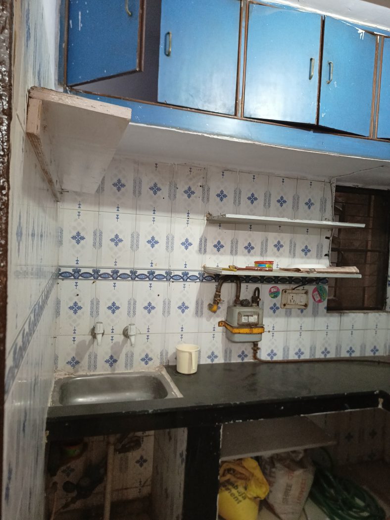 Pocket -D LIG dilshad garden flat for sale ready to move — photo 6