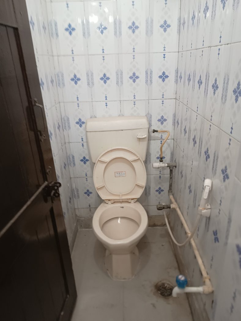 Pocket -D LIG dilshad garden flat for sale ready to move — photo 10