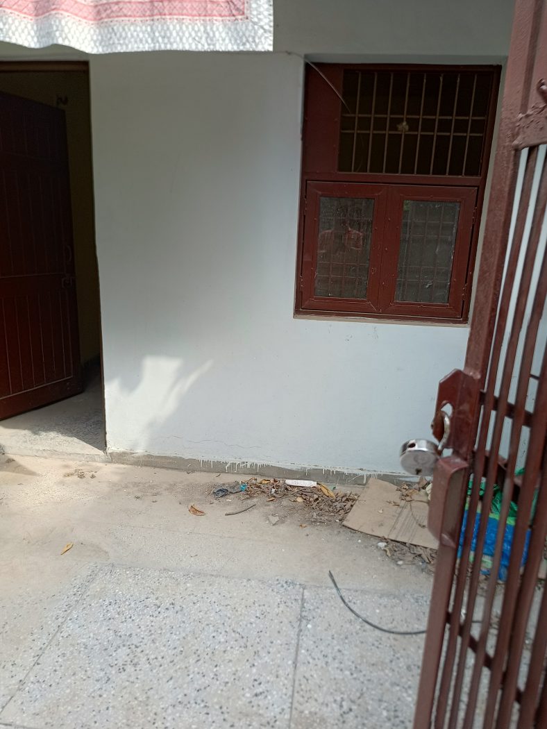 3 BHK DDA FLAT IN DILSHAD GARDEN POCKET -B GROUND FLOOR — photo 4