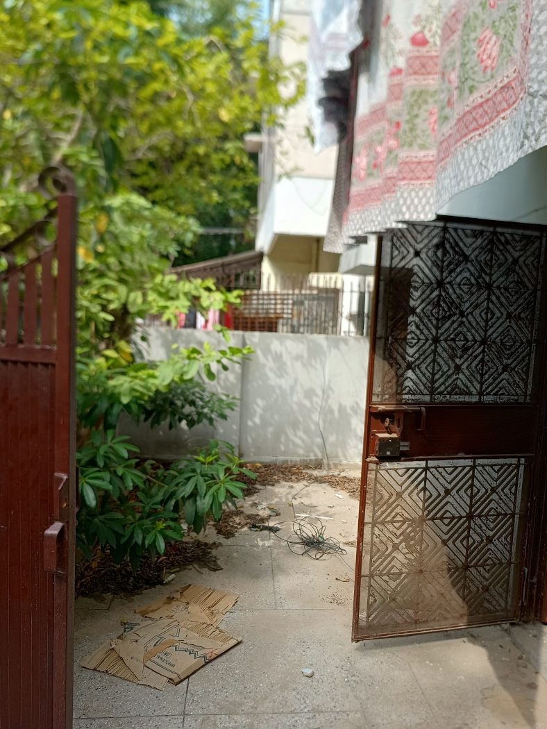 3 BHK DDA FLAT IN DILSHAD GARDEN POCKET -B GROUND FLOOR — photo 6