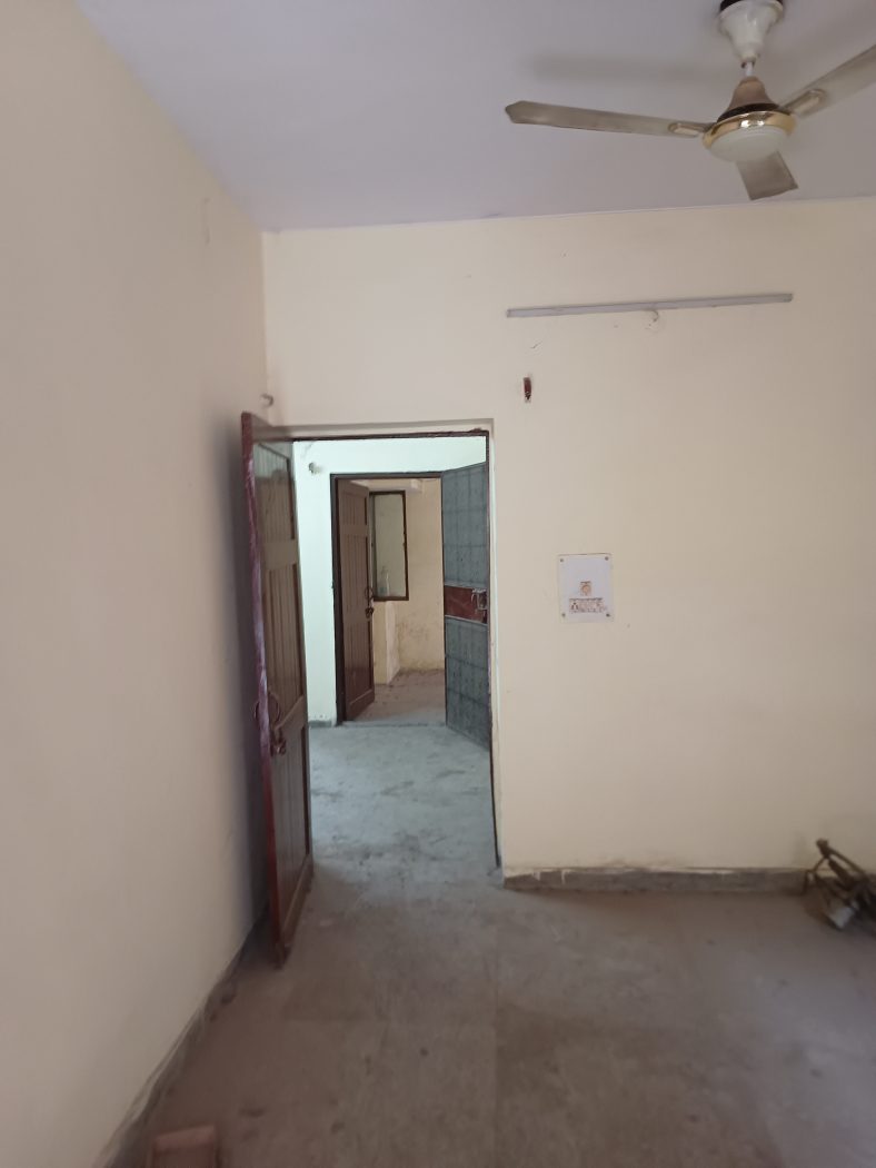 3 BHK DDA FLAT IN DILSHAD GARDEN POCKET -B GROUND FLOOR — photo 11