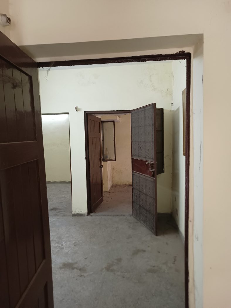 3 BHK DDA FLAT IN DILSHAD GARDEN POCKET -B GROUND FLOOR — photo 12