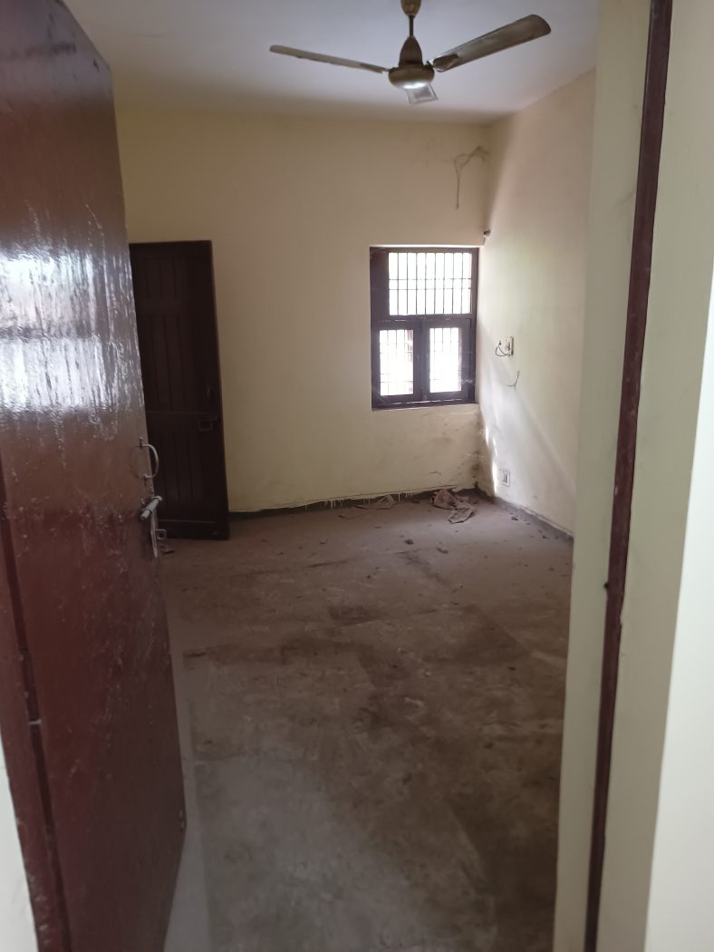 3 BHK DDA FLAT IN DILSHAD GARDEN POCKET -B GROUND FLOOR — photo 17