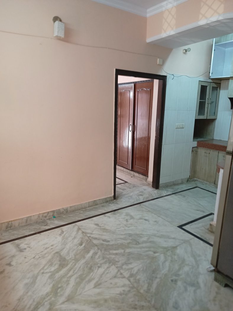 3 -BHK JANTA DDA FLAT IN SALE BLOCK -B DILSHAD GARDEN — photo 5