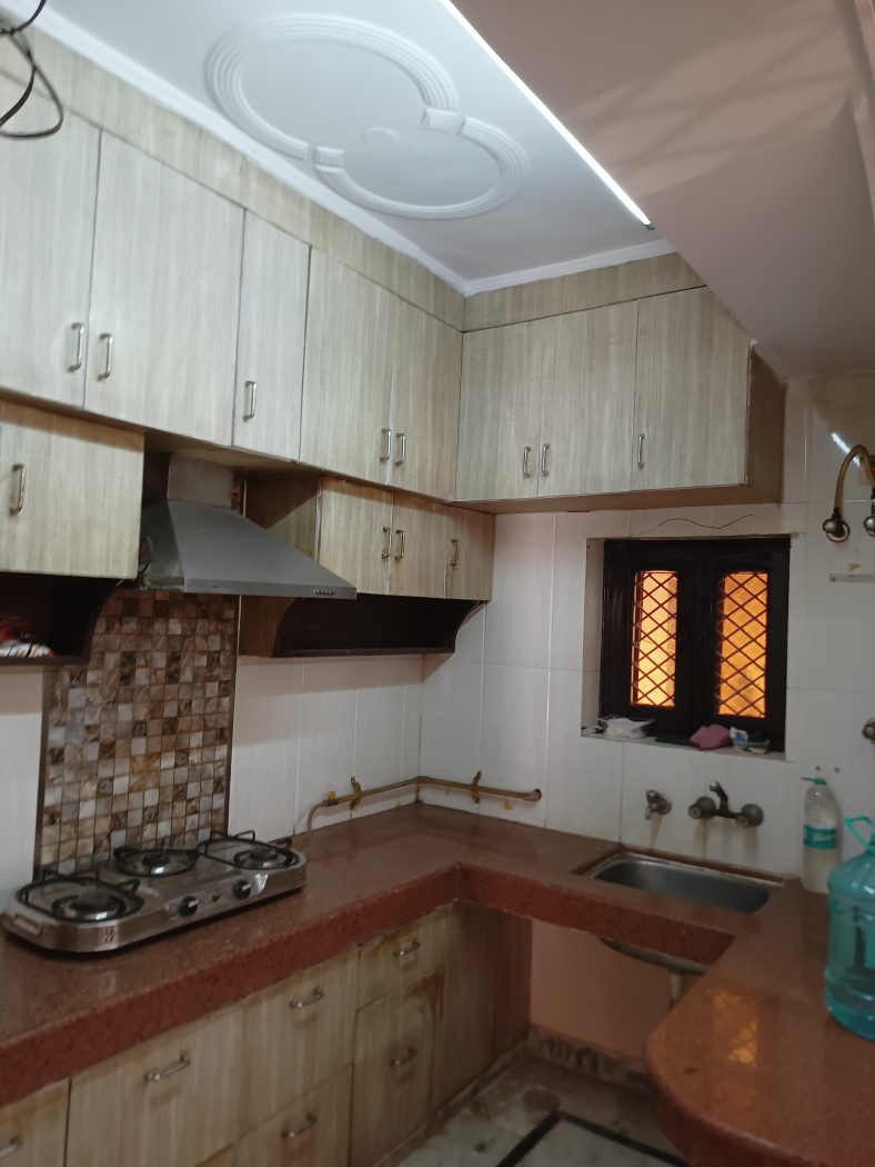 3 -BHK JANTA DDA FLAT IN SALE BLOCK -B DILSHAD GARDEN — photo 7