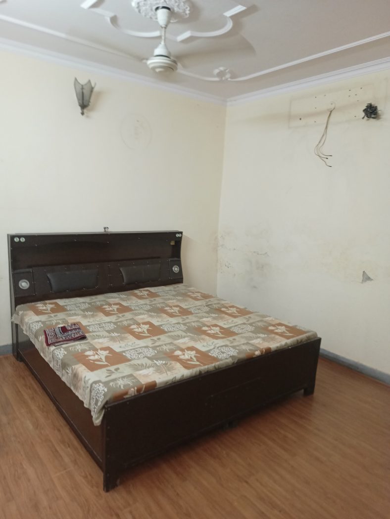 3BHK DDA FLAT FOR RENT FULLY FURNISHED DILSHAD GARDEN photo