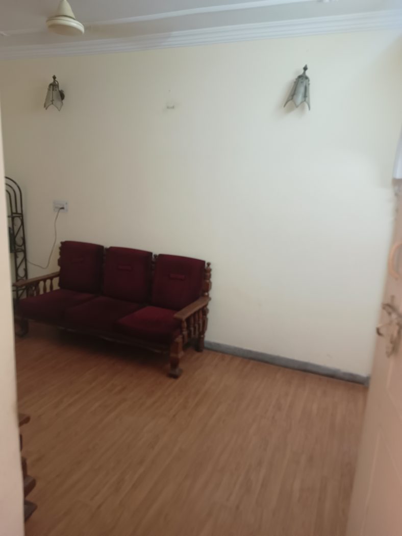 3BHK DDA FLAT FOR RENT FULLY FURNISHED DILSHAD GARDEN — photo 2