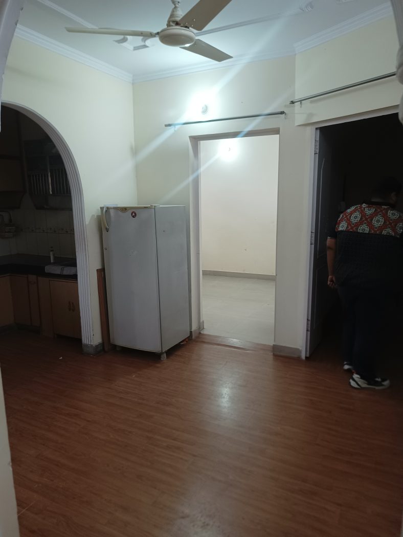 3BHK DDA FLAT FOR RENT FULLY FURNISHED DILSHAD GARDEN — photo 4