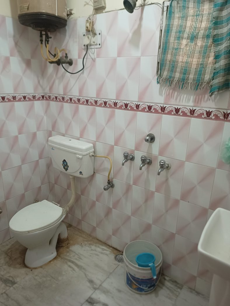 3BHK DDA FLAT FOR RENT FULLY FURNISHED DILSHAD GARDEN — photo 5