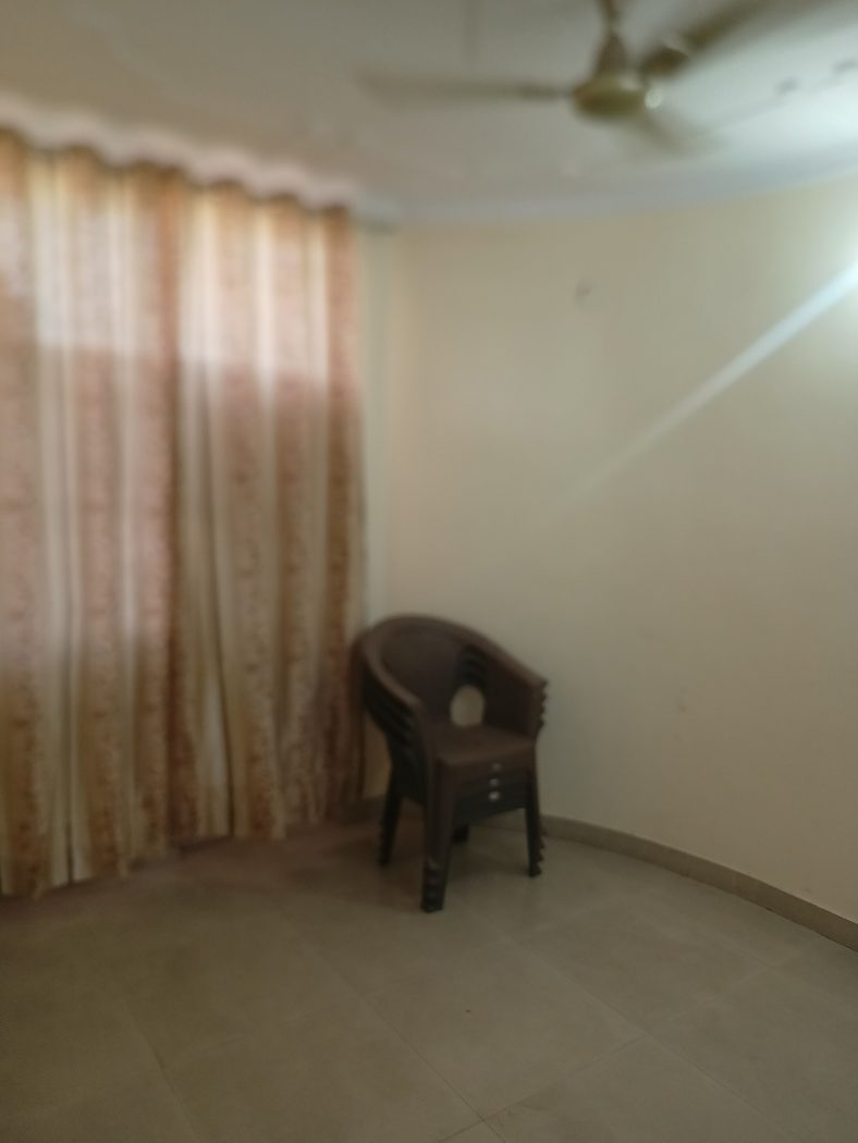 3BHK DDA FLAT FOR RENT FULLY FURNISHED DILSHAD GARDEN — photo 8