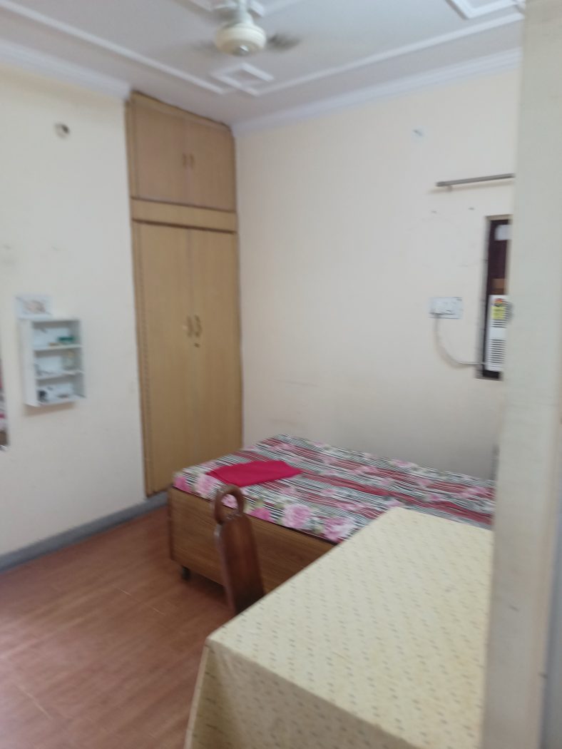 3BHK DDA FLAT FOR RENT FULLY FURNISHED DILSHAD GARDEN — photo 11