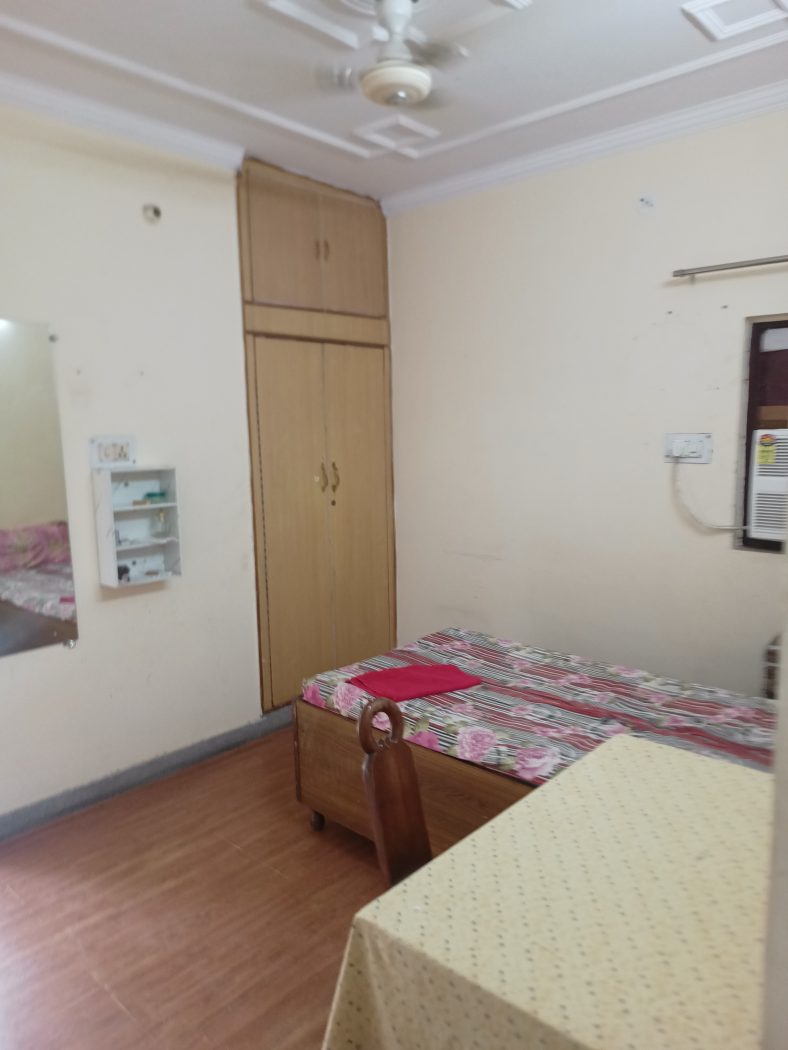 3BHK DDA FLAT FOR RENT FULLY FURNISHED DILSHAD GARDEN — photo 12